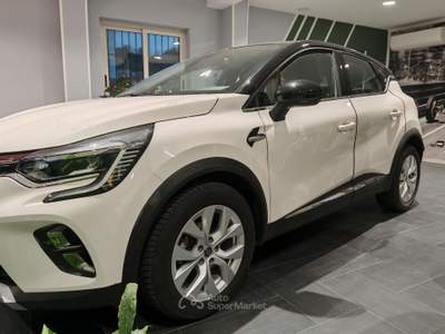Renault Captur 1.5 blue dci Intens 115cv edc Lilla usata Quarto