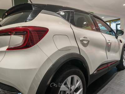 Renault Captur 1.5 blue dci Intens 115cv edc Lilla usata Quarto