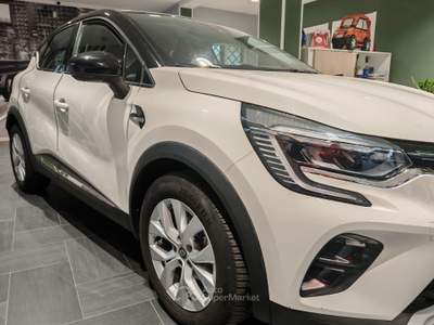 Renault Captur 1.5 blue dci Intens 115cv edc Lilla usata Quarto