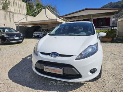 Ford Fiesta  1.4 16V 5p. Bz.- GPL Titanium Bs. Bianco usata Napoli