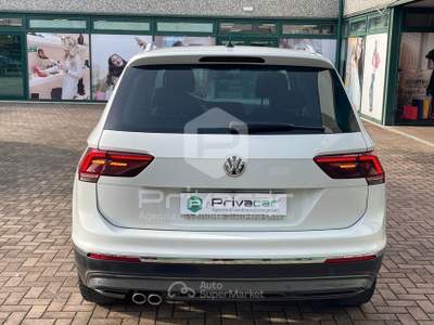 Volkswagen Tiguan VOLKSWAGEN Tiguan 2.0 TDI 190 CV SCR DSG 4MOTION Executive BMT Bianco usata Manerba del Garda