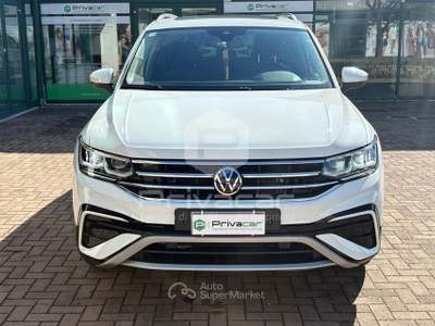 Volkswagen Tiguan Allspace VOLKSWAGEN Tiguan Allspace 2.0 TDI SCR DSG Elegance Bianco usata Manerba del Garda