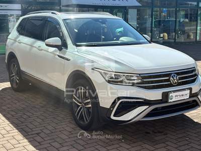 Volkswagen Tiguan Allspace VOLKSWAGEN Tiguan Allspace 2.0 TDI SCR DSG Elegance Bianco usata Manerba del Garda