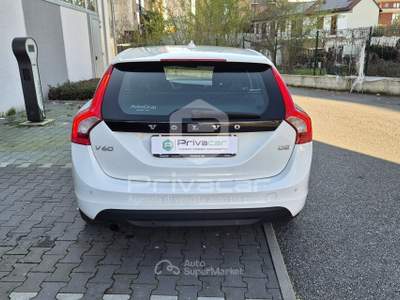 Volvo V60 VOLVO V60 D2 1.6 Kinetic Bianco usata Torino