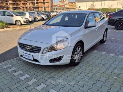 Volvo V60 VOLVO V60 D2 1.6 Kinetic Bianco usata Torino