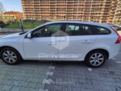 Volvo V60 VOLVO V60 D2 1.6 Kinetic Bianco usata Torino