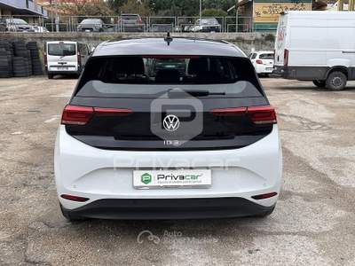 Volkswagen ID.3 VOLKSWAGEN ID.3 Life Bianco usata Montesilvano