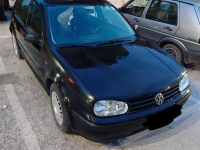 Volkswagen Golf Golf 4 1.9 TDI 90cv usata sassoferrato