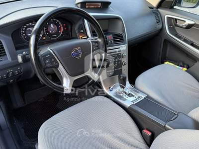 Volvo XC60 VOLVO XC60 2.4 D 163 CV AWD Geartronic Momentum Grigio usata Cuneo