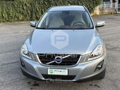 Volvo XC60 VOLVO XC60 2.4 D 163 CV AWD Geartronic Momentum Grigio usata Cuneo