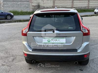 Volvo XC60 VOLVO XC60 2.4 D 163 CV AWD Geartronic Momentum Grigio usata Cuneo