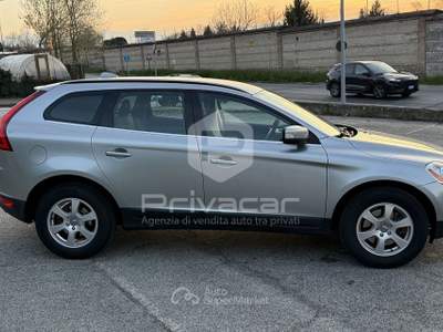 Volvo XC60 VOLVO XC60 2.4 D 163 CV AWD Geartronic Momentum Grigio usata Cuneo