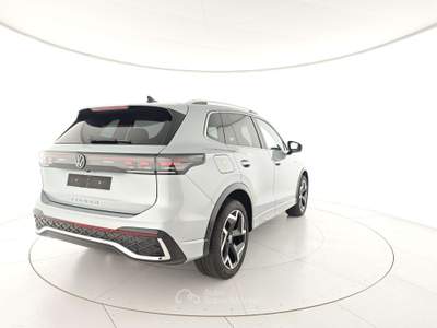 Volkswagen Tiguan Tiguan 2.0 tdi R-Line 150cv dsg Argento usata Rondissone