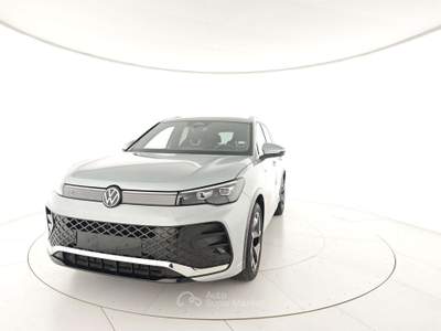 Volkswagen Tiguan Tiguan 2.0 tdi R-Line 150cv dsg Argento usata Rondissone