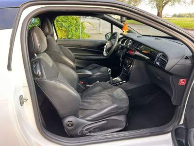 Citroen DS DS3 1.6 e-hdi  Just Black 90cv Bianco usata Inzago