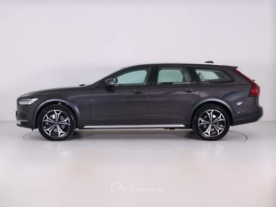Volvo V90 Cross Country B4 (d) 197CV AWD AUT BUSINESS PRO LINE Grigio usata Bassano del Grappa