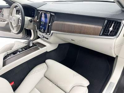 Volvo V90 Cross Country B4 (d) 197CV AWD AUT BUSINESS PRO LINE Grigio usata Bassano del Grappa