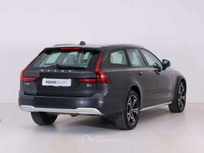 Volvo V90 Cross Country B4 (d) 197CV AWD AUT BUSINESS PRO LINE Grigio usata Bassano del Grappa