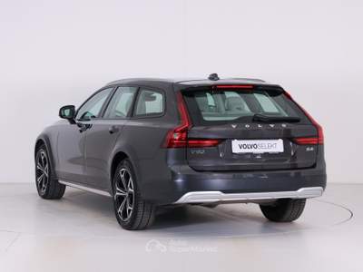 Volvo V90 Cross Country B4 (d) 197CV AWD AUT BUSINESS PRO LINE Grigio usata Bassano del Grappa