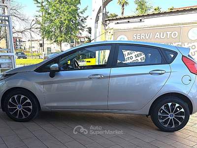 Ford Fiesta Fiesta 5p 1.4 Plus Gpl 95cv Argento usata Casoria