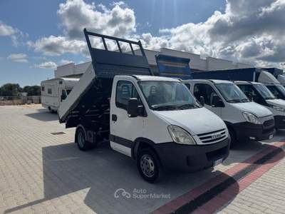 Iveco Daily 35C12 RIBALTABILE TRILATERALE NUOVO Bianco usata San Michele Salentino