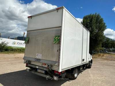 Iveco Daily 35 c14 v lh2 3520 e6d-temp furgonato in alluminio e sponda idraulica Bianco usata Fisciano