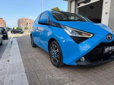 Toyota Aygo Connect 1.0 VVT-i 72 CV 5p 2020 Blu/Azzurro usata Andria