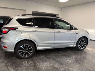 Ford Kuga 2.0 TDCI 150 CV S&S 4WD Powershift ST-Line-GANCIO Grigio usata Villa Carcina