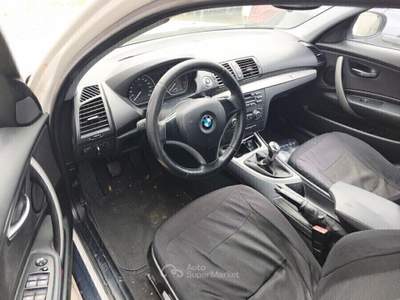 BMW Serie 1 116d 120 116d 2.0 116CV cat 5 porte Attiva DPF Bianco usata Corbetta