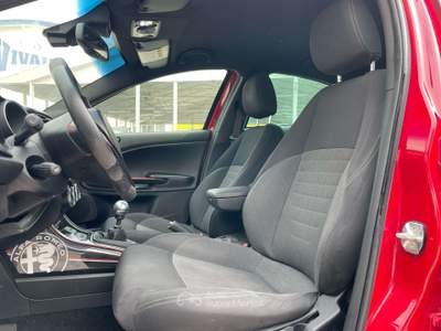 Alfa Romeo Giulietta 1.6 jtdm 120CV Sport Rosso usata TORINO