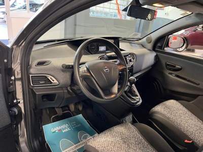 Lancia Ypsilon 1.2 GOLD KM 32000 Grigio usata Torino