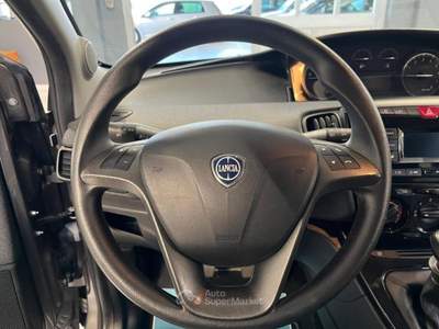 Lancia Ypsilon 1.2 GOLD KM 32000 Grigio usata Torino