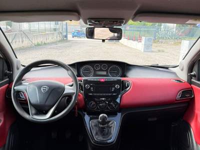 Lancia Ypsilon Lancia Ypsilon 1.2 69 CV Bianco usata TELESE TERME