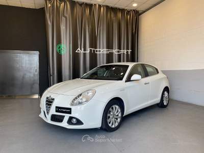 Alfa Romeo Giulietta 1.6 JTDm 105cv EU5+ Distinctive Bianco usata Leini