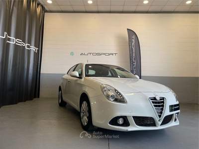 Alfa Romeo Giulietta 1.6 JTDm 105cv EU5+ Distinctive Bianco usata Leini