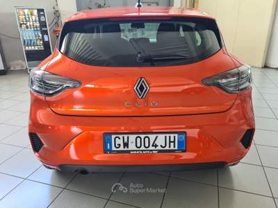 Renault Clio 1.0 SCE 49KW EVOLUTION Arancione usata Parma
