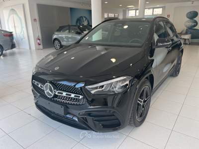 Mercedes-Benz GLA GLA 200 d AMG Line Premium Nero usata Sava