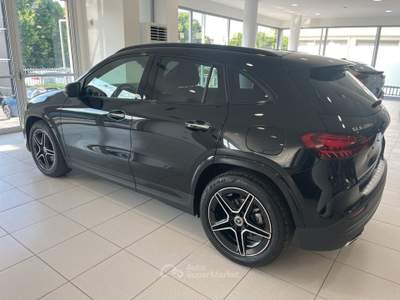 Mercedes-Benz GLA GLA 200 d AMG Line Premium Nero usata Sava