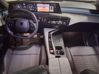 Peugeot 3008 Hybrid 145 GT e-DCS 6 Bianco usata Sarzana