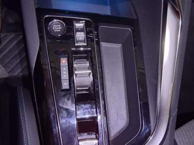 Peugeot 5008 5008 BlueHDi 130 S&S EAT8 Allure Pack Nero usata Sarzana