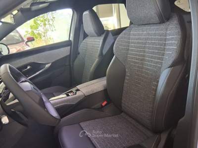 Peugeot 3008 Hybrid 145 Allure e-DCS 6 Bianco usata Sarzana
