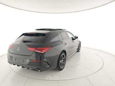 Mercedes-Benz CLA 200 d Automatic Shooting Brake Premium Nero usata Capua