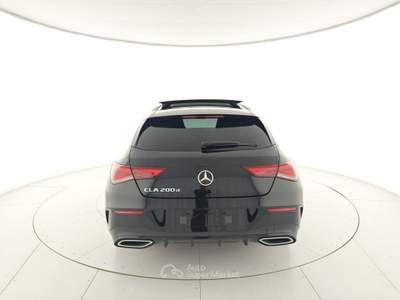Mercedes-Benz CLA 200 d Automatic Shooting Brake Premium Nero usata Capua
