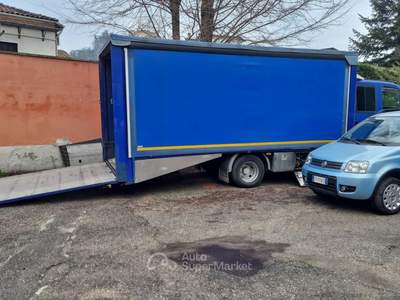 Renault Trucks Mascott Carroattrezzi chiuso/ trasporto vetture *IVA ESPOSTA* Blu/Azzurro usata Canelli