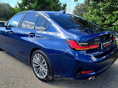 BMW Serie 3 330d 330d XDRIVE LUXURY 286cv Blu/Azzurro usata Altamura