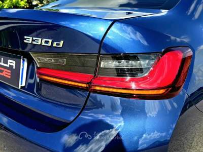 BMW Serie 3 330d 330d XDRIVE LUXURY 286cv Blu/Azzurro usata Altamura