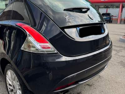 Lancia Ypsilon Unico proprietario, non fumatore e con 4 gomme nuove usata Torino