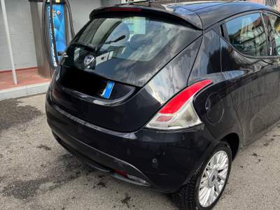 Lancia Ypsilon Unico proprietario, non fumatore e con 4 gomme nuove usata Torino