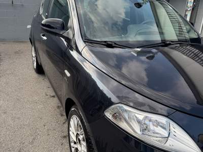 Lancia Ypsilon Unico proprietario, non fumatore e con 4 gomme nuove usata Torino