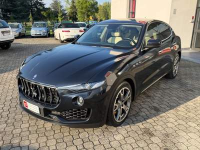 Maserati Levante Diesel AWD Granlusso Grigio usata Calestano